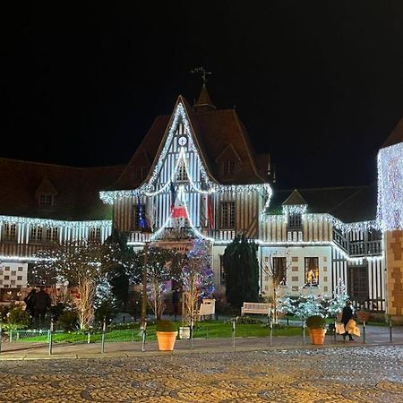 Le Deauvillais Deauville Eksteriør billede